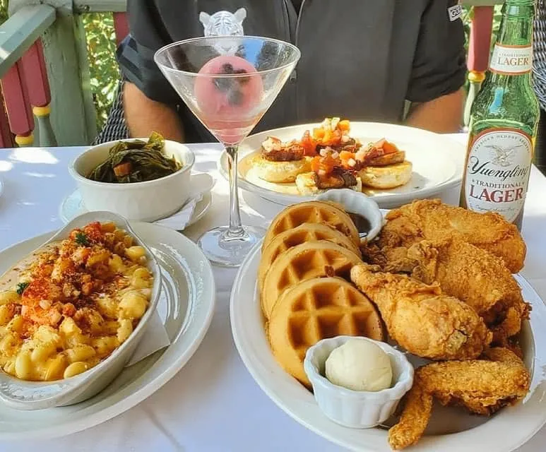 189174492-4656612277702053-404489032840267223-n_library_74300