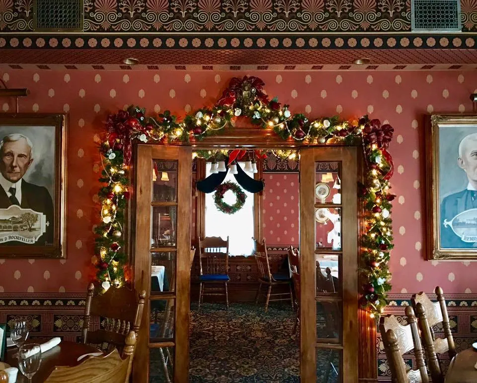 23722694-1906090822754226-7992843430784401595-n_library_74312