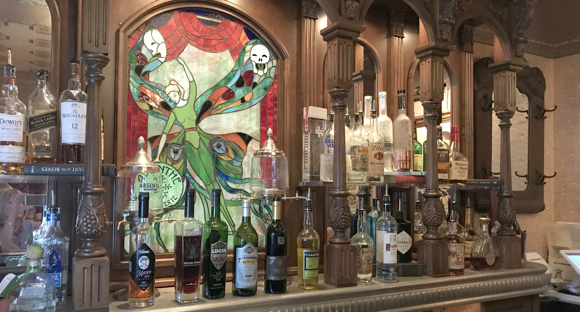 rosevilla-absinthe-bar_library_74333